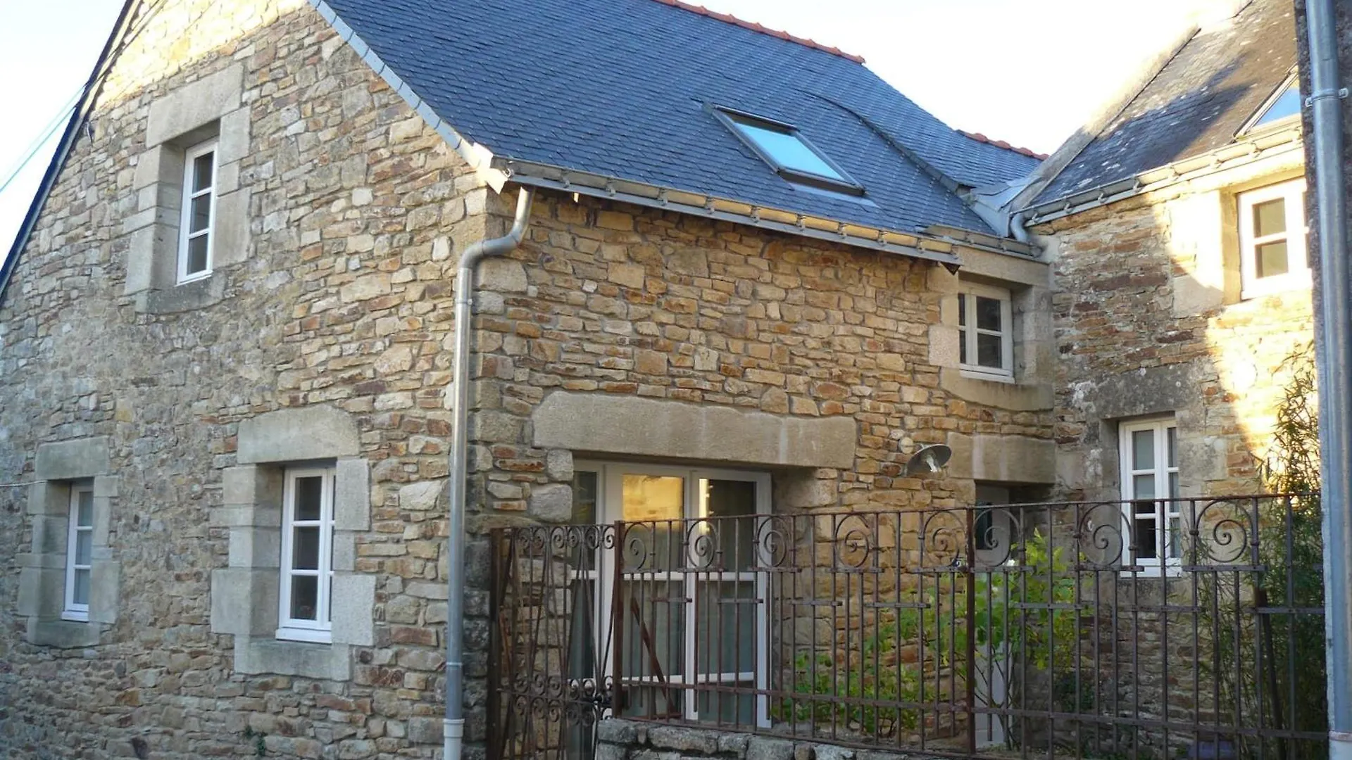Pretty Cottage With Wifi By The Sea بادن بيت للعطل